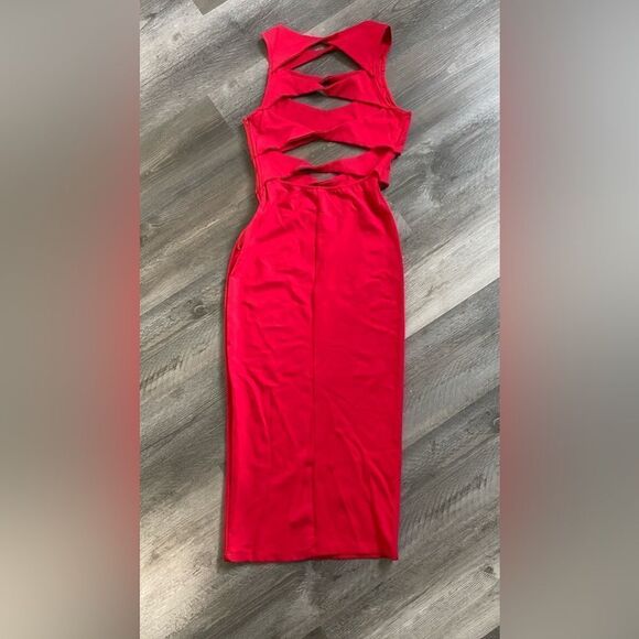Fashion Nova Dress Only Missing You Cut Out Midi NEW - Picture 6 of 12